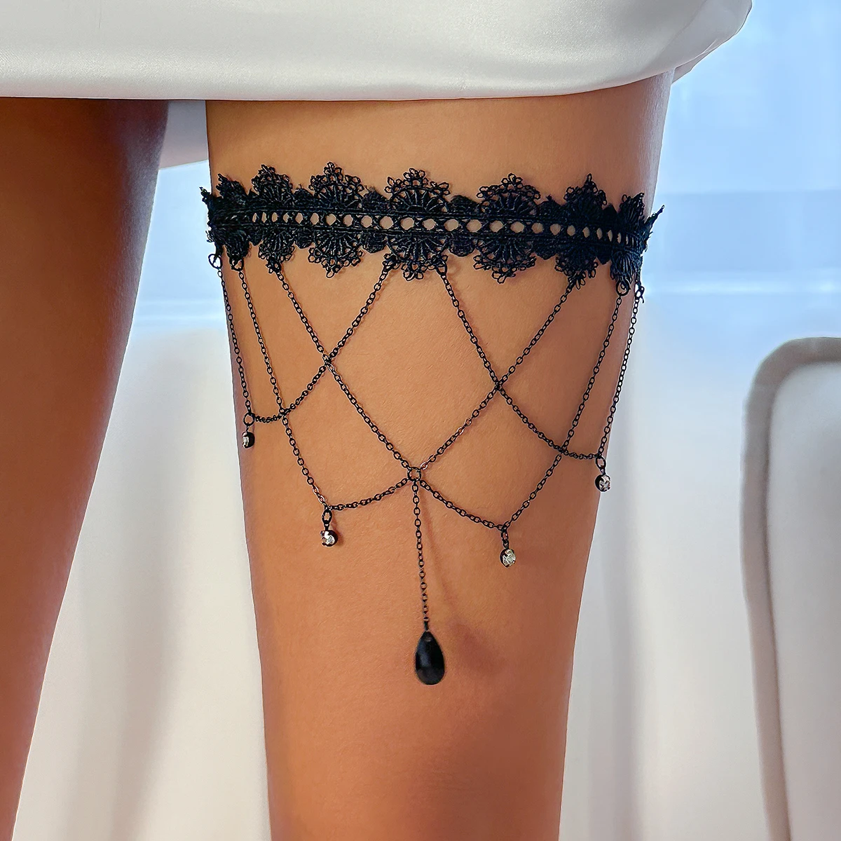 Body Jewelry Leg Chain - Ingemark Boho Elastyczna Opaska Czarna Koronkowa